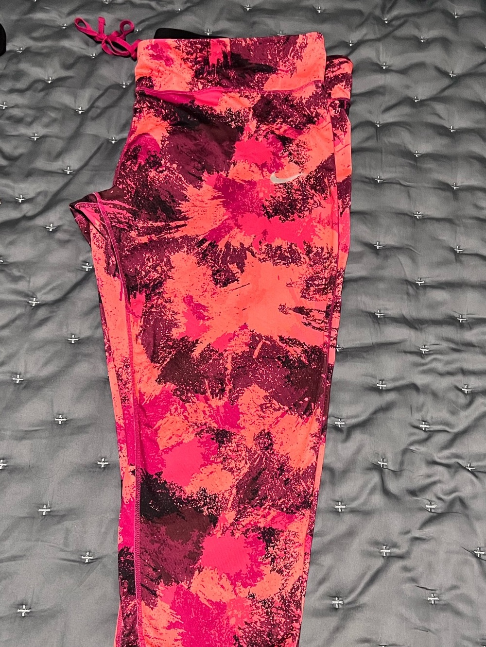 NIKE WOMEN’S LEGGINGS 3X hot pink, orange, purple, burgundy